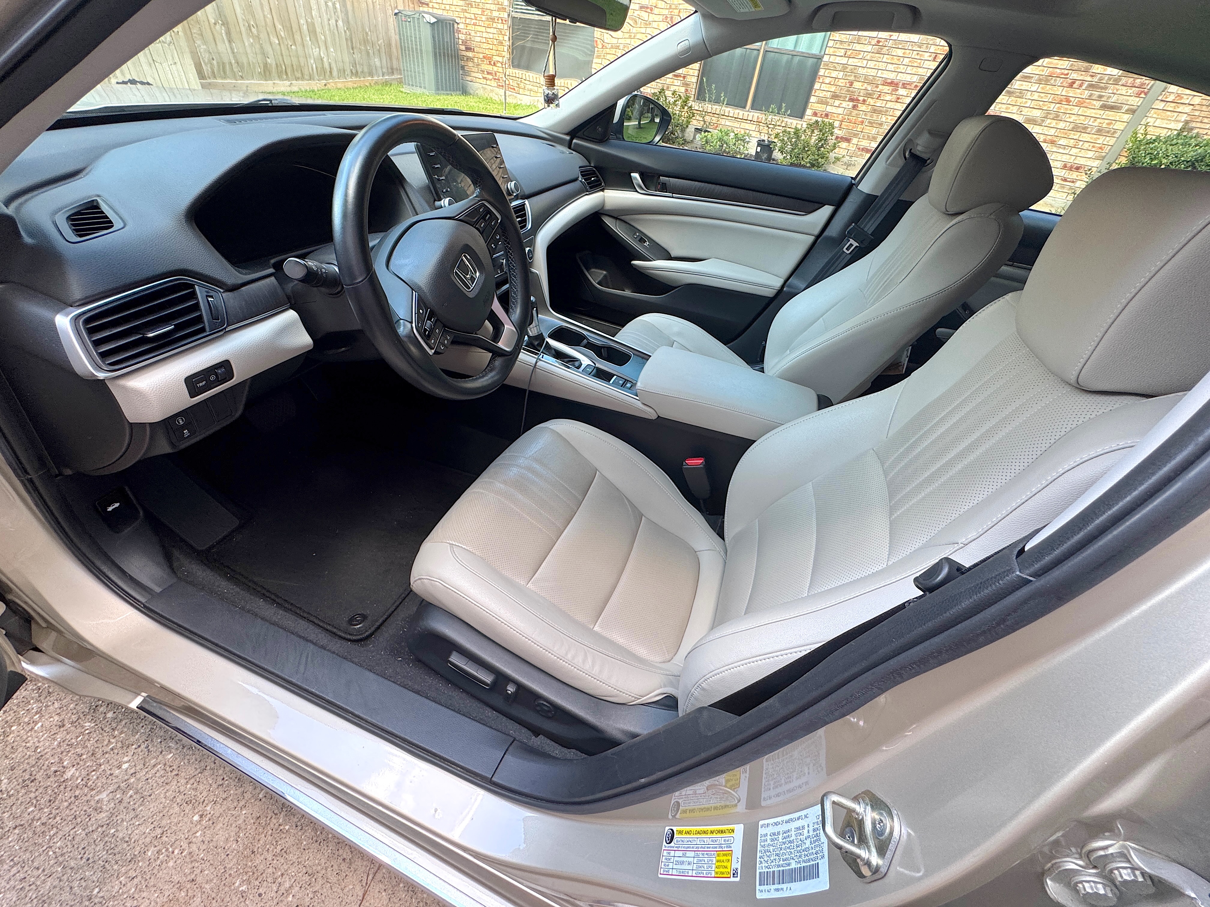 Used 2019 Honda Accord EX-L image 2