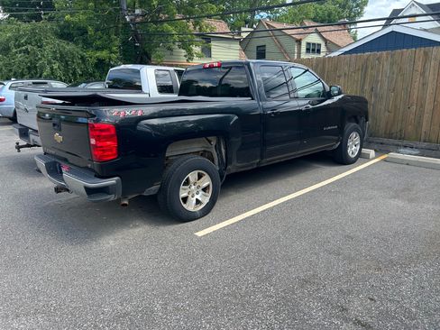 Used 2018 Chevrolet Silverado 1500 LT w/ All Star Edition AWD/4WD image 3
