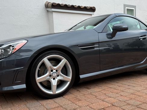 Used 2013 Mercedes-Benz SLK 350 image 2