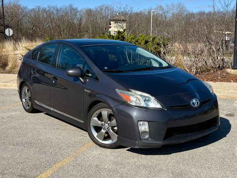 Used 2011 Toyota Prius Three w/ Solar Roof Pkg FWD image 4