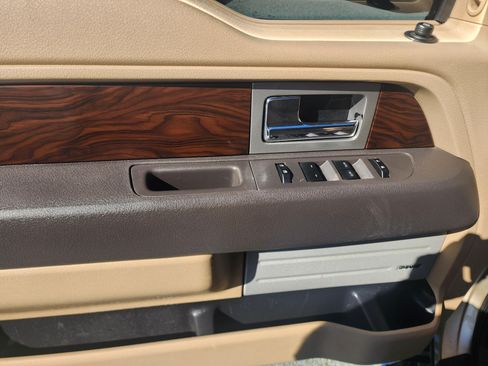 Used 2012 Ford F150 Lariat w/ Lariat Chrome Pkg image 9