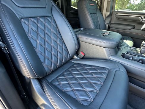 Used 2022 GMC Sierra 1500 AT4 w/ AT4 Premium Package image 5