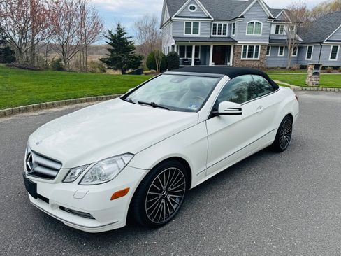 Used 2011 Mercedes-Benz E 350 Cabriolet image 22
