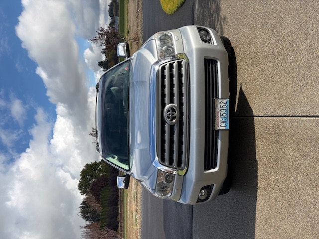 Used 2016 Toyota Sequoia Limited w/ Safety & Convenience Package AWD/4WD image 2