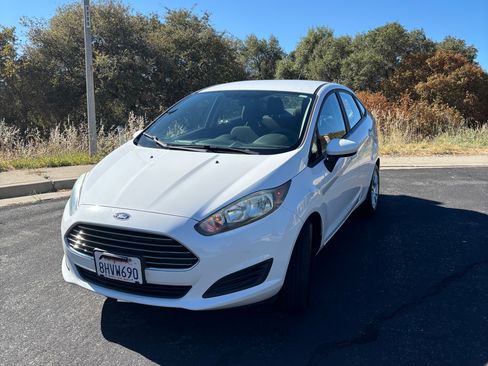 Used 2019 Ford Fiesta S FWD image 2