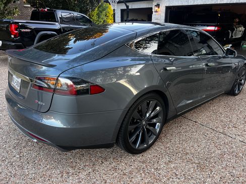 Used 2013 Tesla Model S Performance image 6