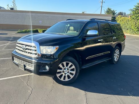 Used 2012 Toyota Sequoia Platinum image 4