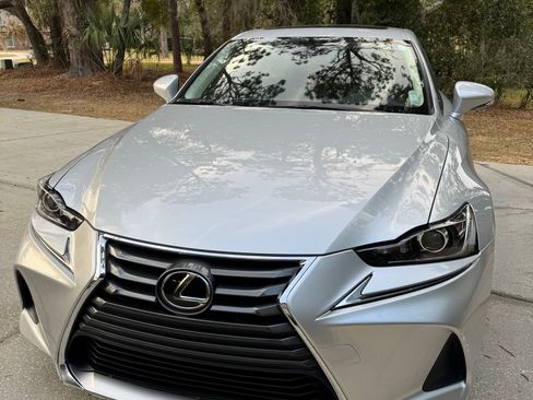 Used 2017 Lexus IS 200t image 5