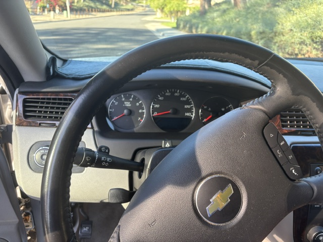 Used 2012 Chevrolet Impala LTZ FWD image 11