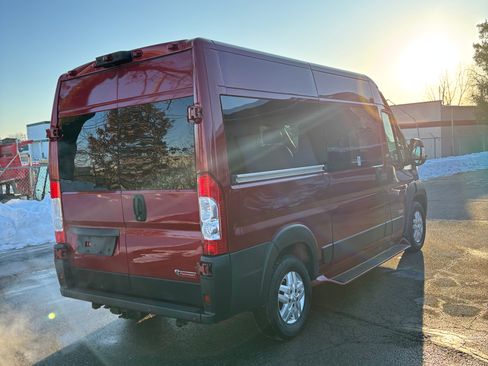 Used 2020 RAM ProMaster 2500 w/ Premium Appearance Group FWD image 17