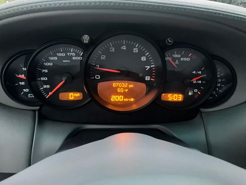 Used 2003 Porsche 911 Carrera image 9