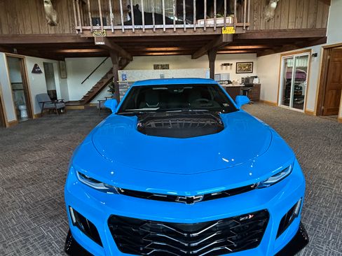 Used 2023 Chevrolet Camaro ZL1 RWD image 2