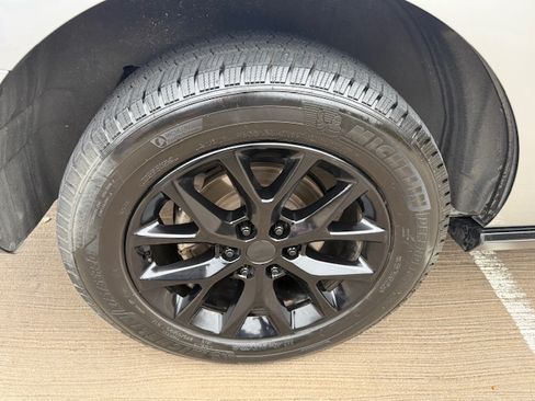 Used 2021 Ford Expedition Limited image 30