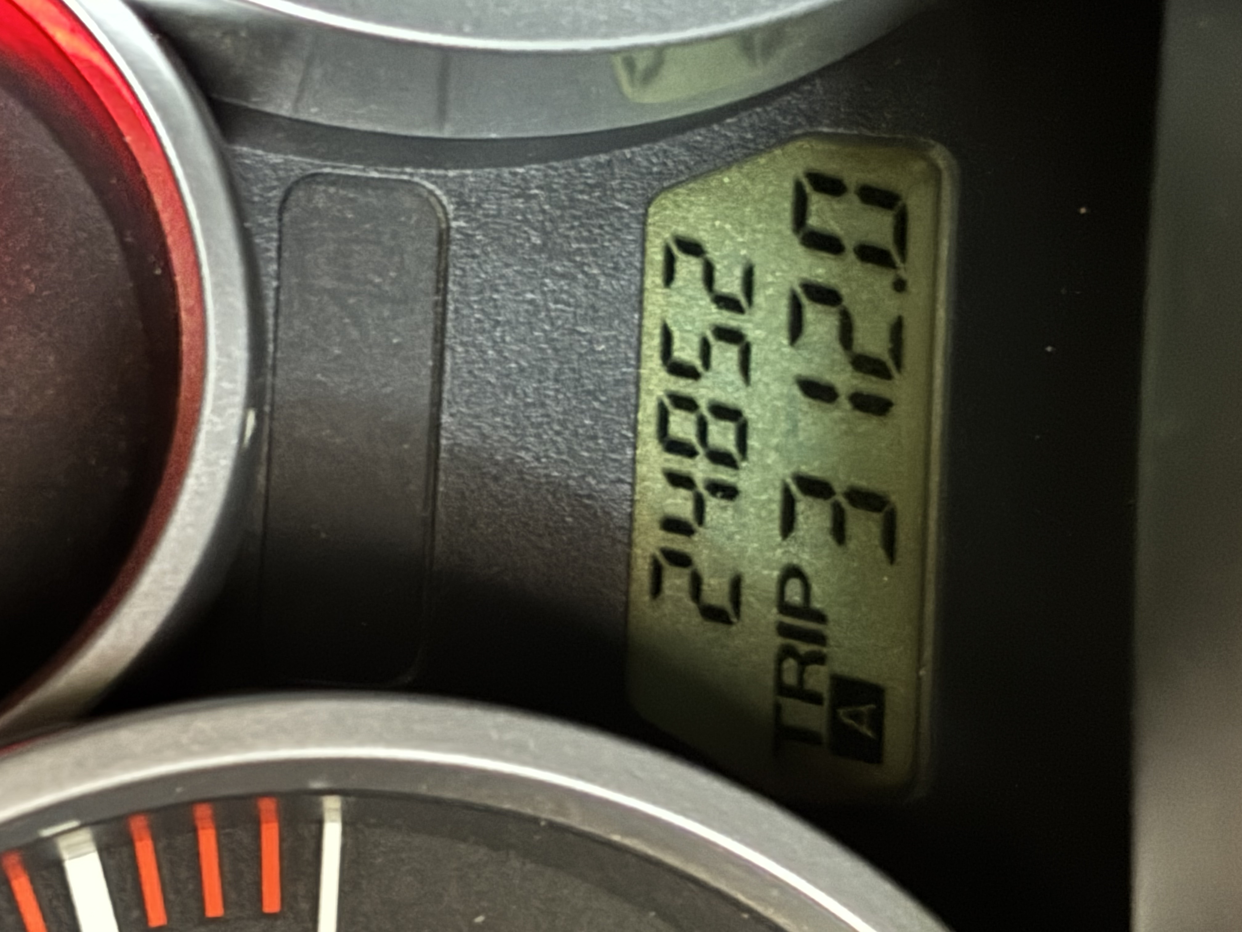 Used 2006 MAZDA MX-5 Miata Sport RWD image 9