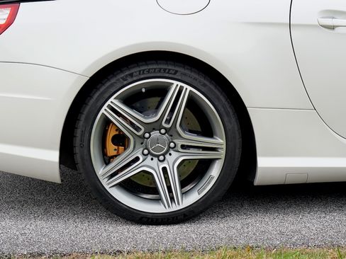 Used 2013 Mercedes-Benz SL 63 AMG image 29