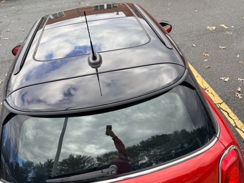 Used 2016 MINI Cooper 2-Door Hardtop image 8