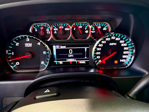 Used 2018 Chevrolet Silverado 1500 LT w/ All Star Edition image 10