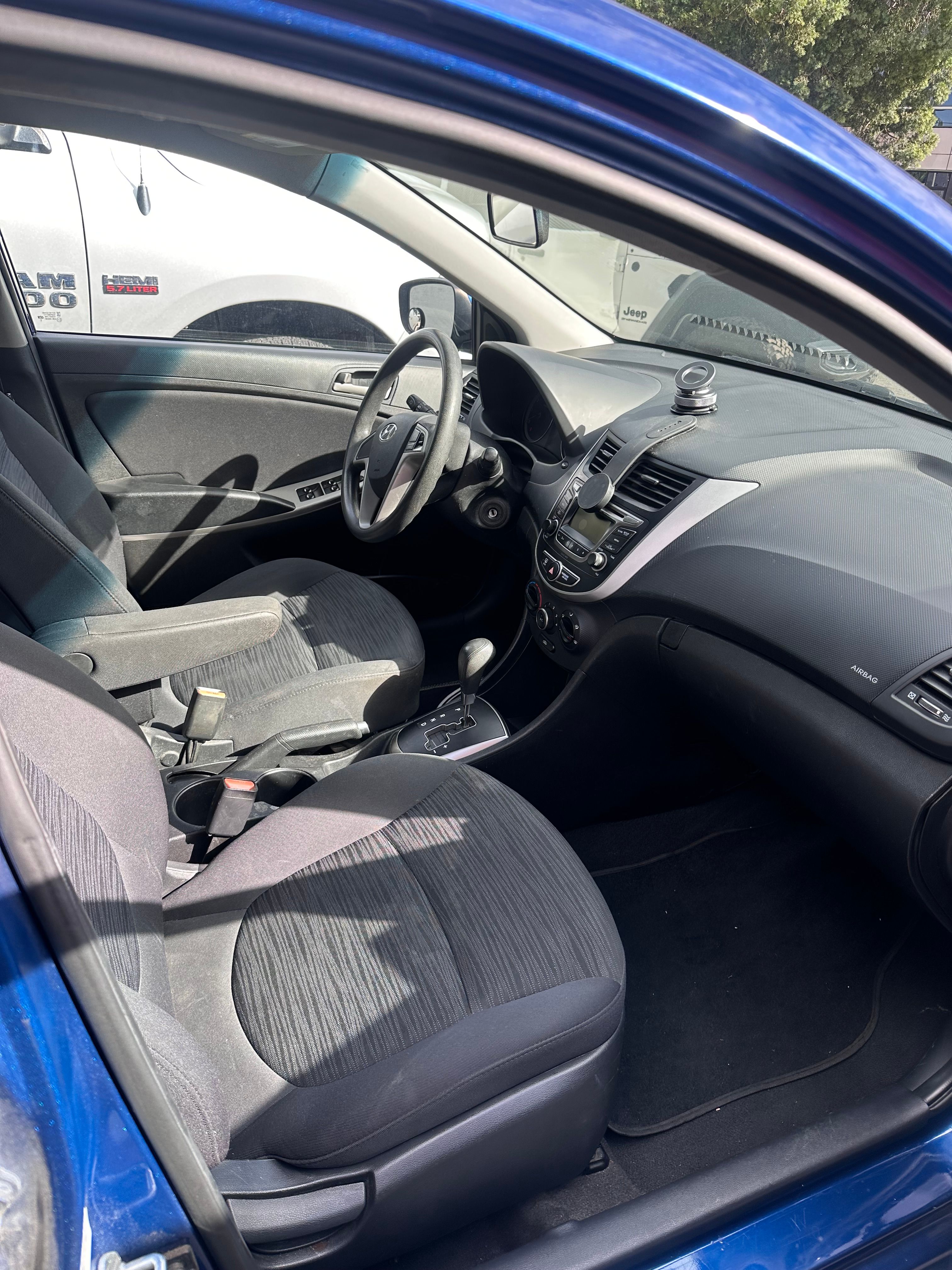 Used 2017 Hyundai Accent SE FWD image 12