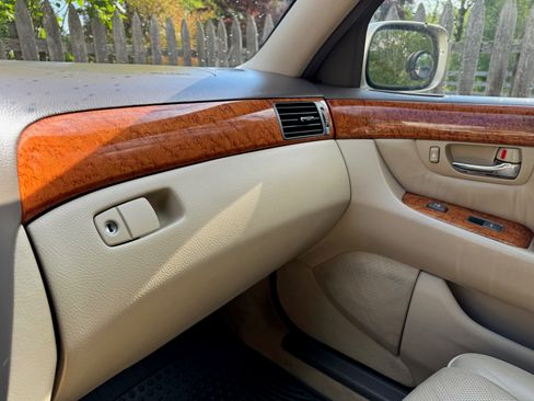 Used 2005 Lexus LS 430 RWD image 17