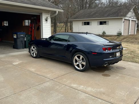 Used 2011 Chevrolet Camaro SS w/ RS Package RWD image 2