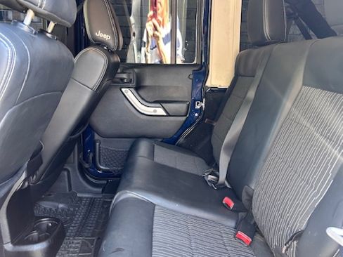 Used 2012 Jeep Wrangler Unlimited Sport AWD/4WD image 9