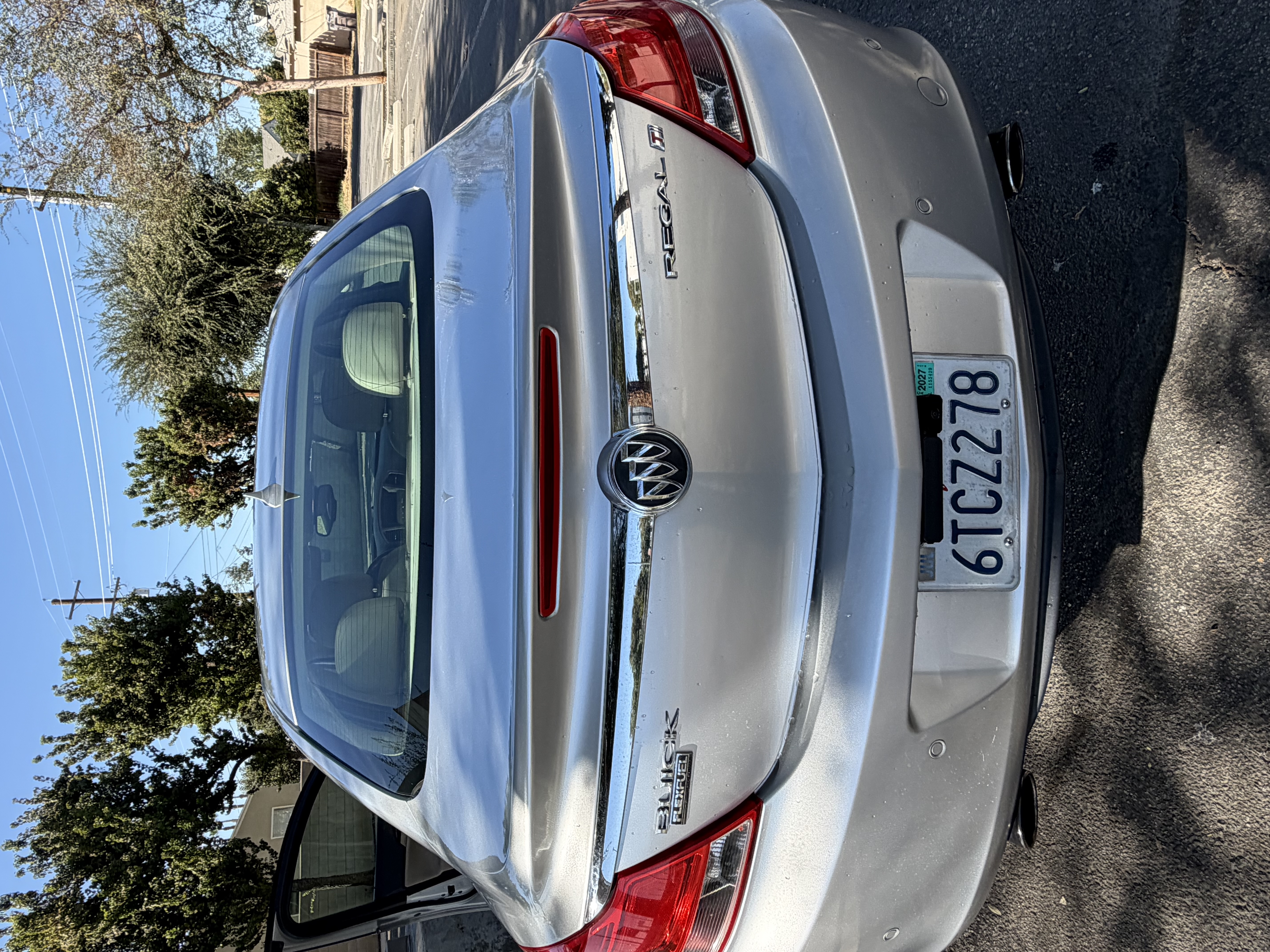 Used 2011 Buick Regal CXL Turbo w/ TO6 Preferred Equipment Group FWD image 4