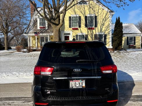 Used 2015 Kia Sedona SX image 5