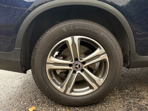 Used 2019 Mercedes-Benz GLC 300 4MATIC image 14