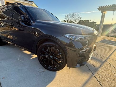 Used 2022 BMW X7 xDrive40i w/ M Sport Package image 6