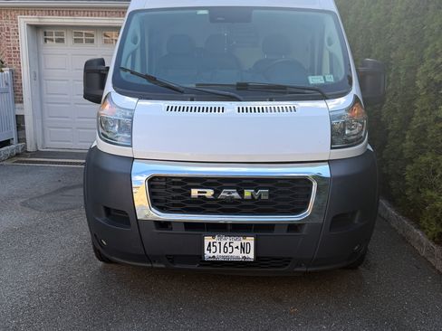 Used 2022 RAM ProMaster 2500 w/ Advanced Safety Group FWD image 2