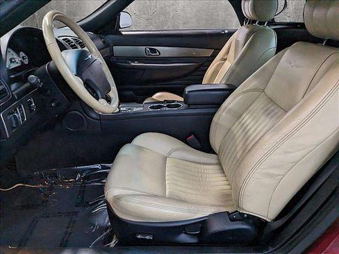 Used 2004 Ford Thunderbird image 2