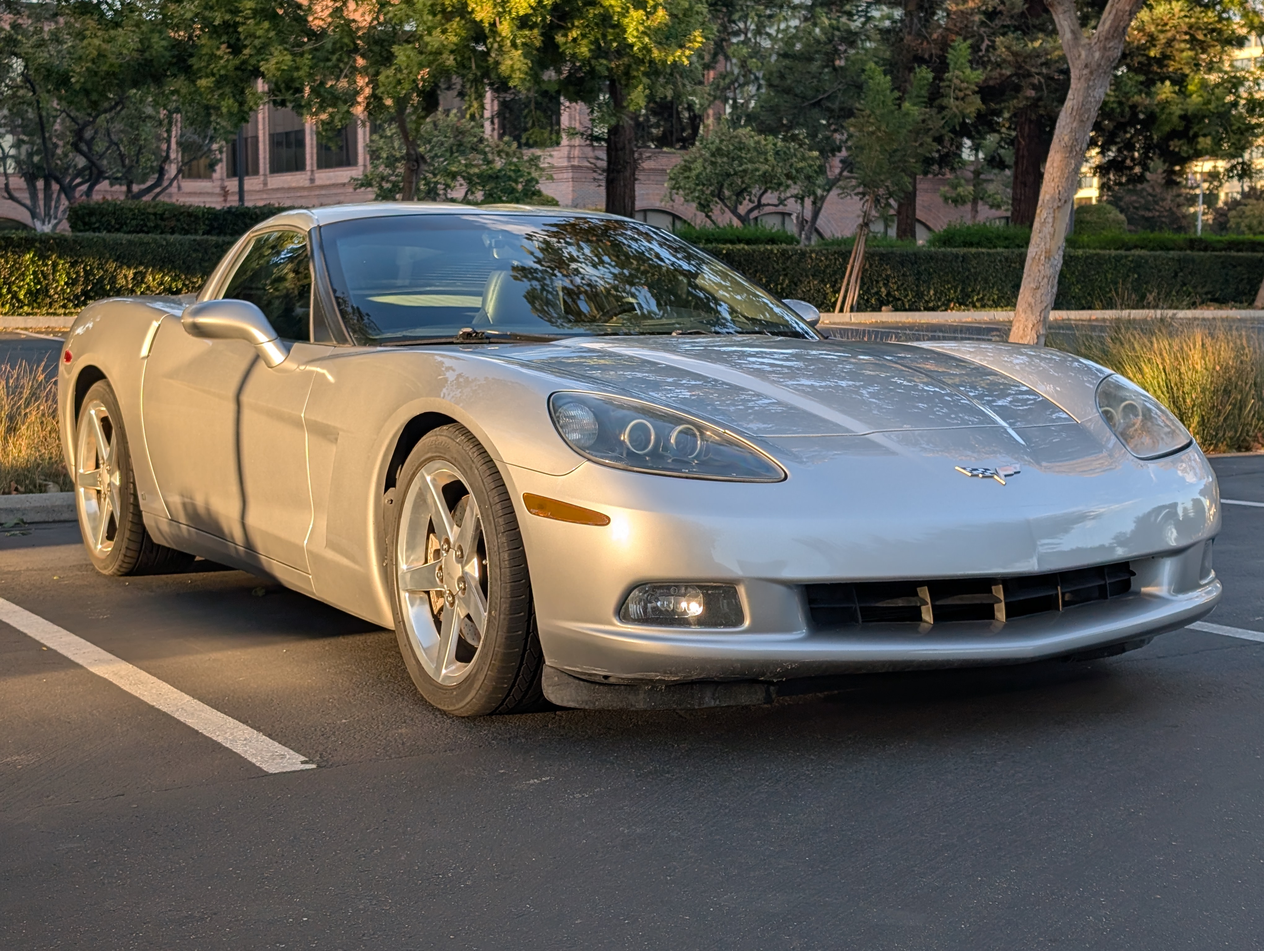 Used 2006 Chevrolet Corvette Coupe w/ Preferred Equipment Group RWD image 4