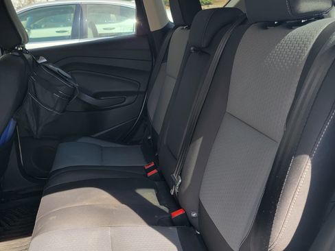 Used 2018 Ford Escape SE image 16