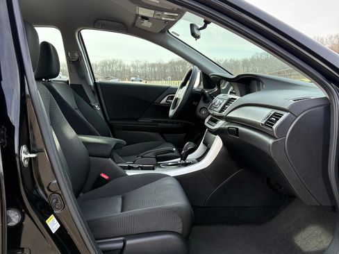 Used 2015 Honda Accord LX image 12