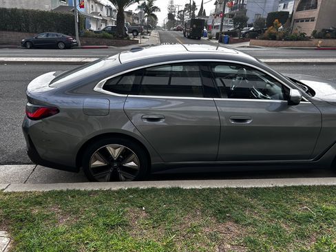 Used 2024 BMW i4 eDrive35 w/ Convenience Package image 5