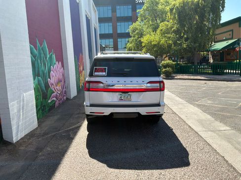 Used 2019 Lincoln Navigator Black Label w/ Cargo Package AWD/4WD image 5