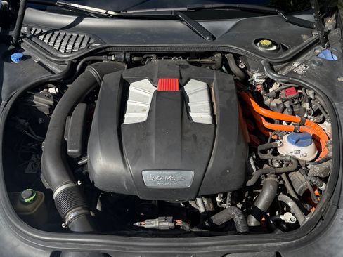 Used 2016 Porsche Panamera S RWD image 19