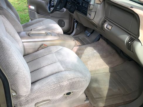 Used 1997 Chevrolet Silverado 1500 2WD Extended Cab w/ Preferred Equipment Group 2 image 8