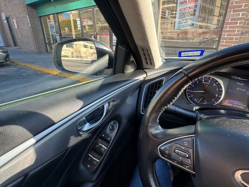 Used 2014 INFINITI Q50 Premium w/ Leather Seating Package image 13