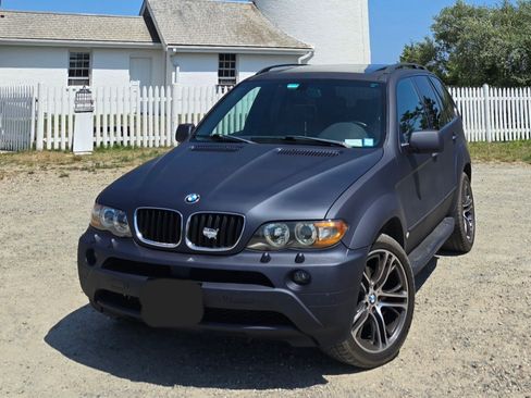 Used 2005 BMW X5 4.4i image 1
