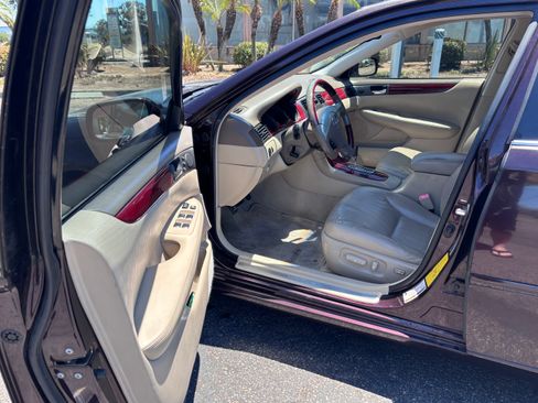 Used 2004 Lexus ES 330 FWD image 6