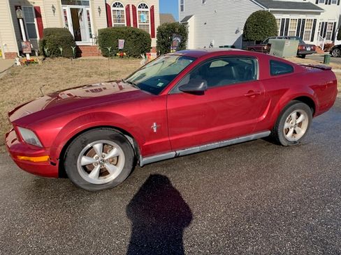 Used 2007 Ford Mustang Coupe image 1
