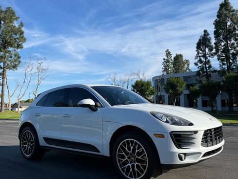 Used 2017 Porsche Macan S AWD/4WD image 4
