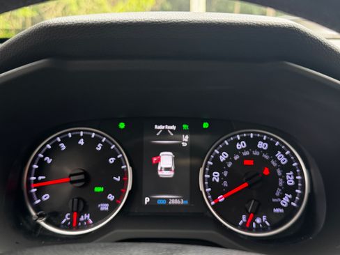 Used 2019 Toyota RAV4 XLE FWD image 14