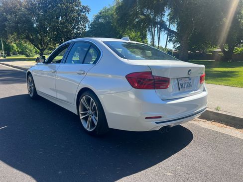 Used 2018 BMW 330i Sedan image 2