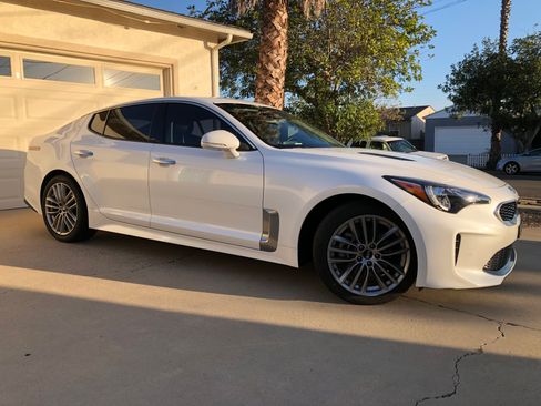 Used 2018 Kia Stinger RWD image 4