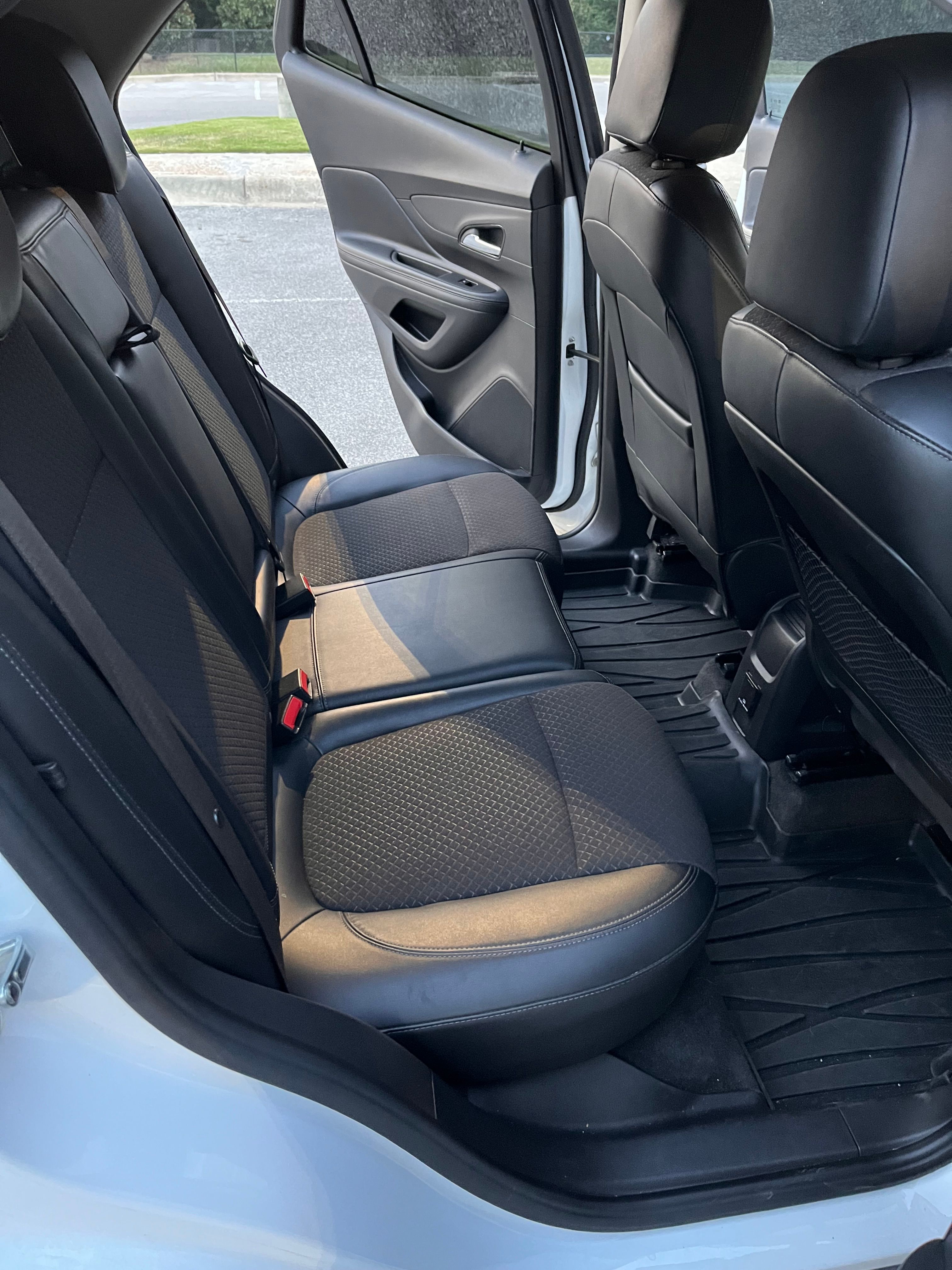 Used 2019 Buick Encore Preferred w/ Safety Package FWD image 12