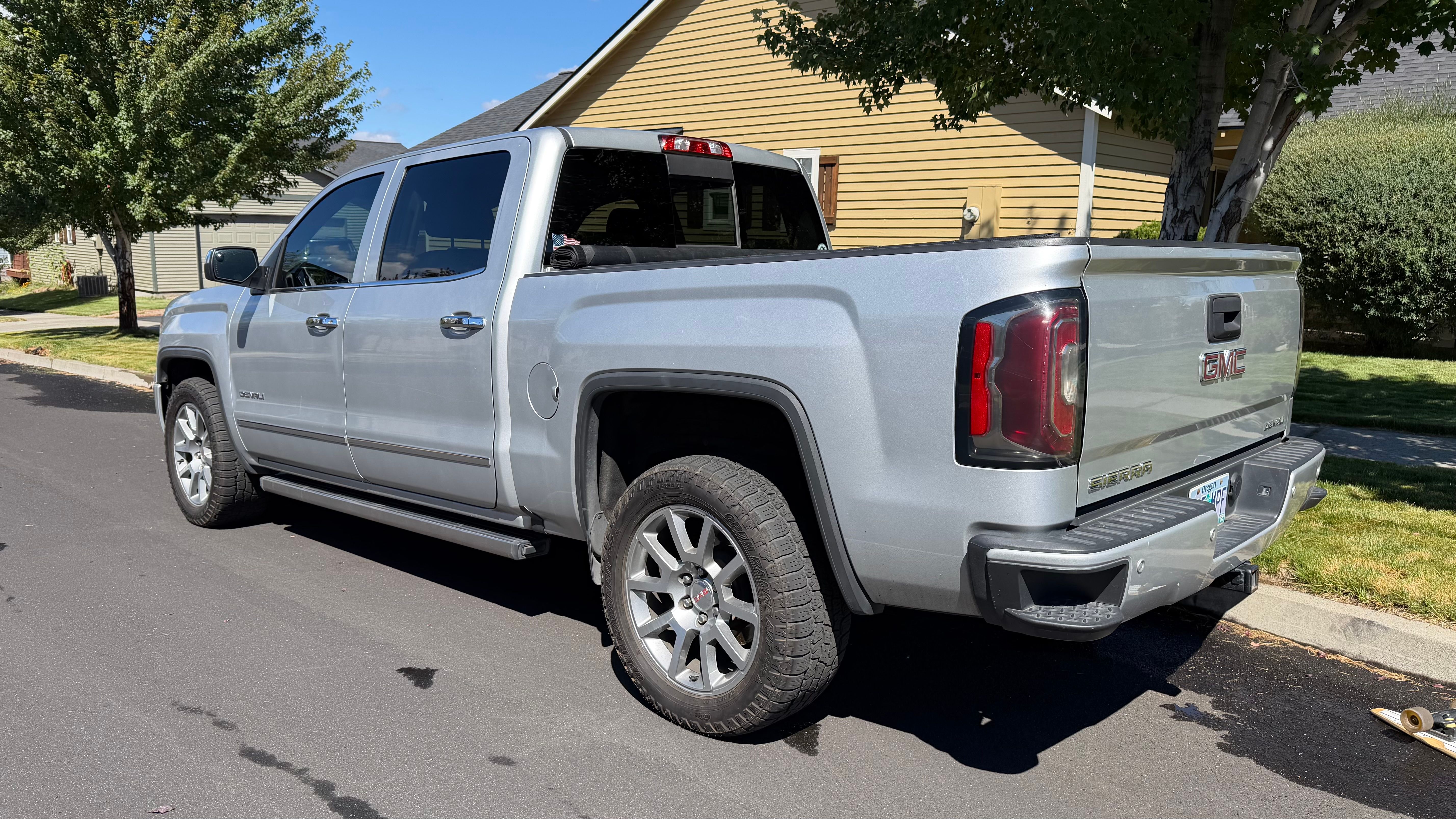 Used 2017 GMC Sierra 1500 Denali AWD/4WD image 4