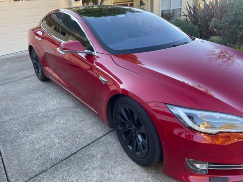 Used 2016 Tesla Model S 85D image 8