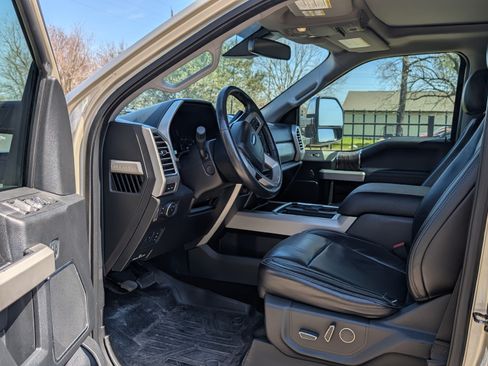 Used 2017 Ford F250 Lariat w/ Lariat Ultimate Package image 14